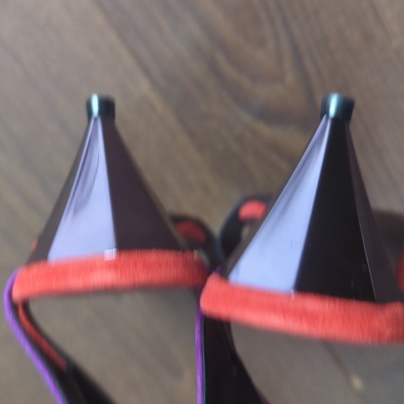 HP. Gucci Colour Blocked Sandals - Picture 12 of 12